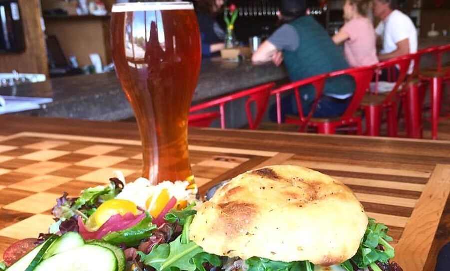 17903985 1276648092382387 114976651287032862 n copy