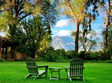 A beautiful lawn looking out to Taos Mountain