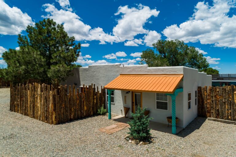 184 luxx lodge taos photo by viewlio 184 768x512