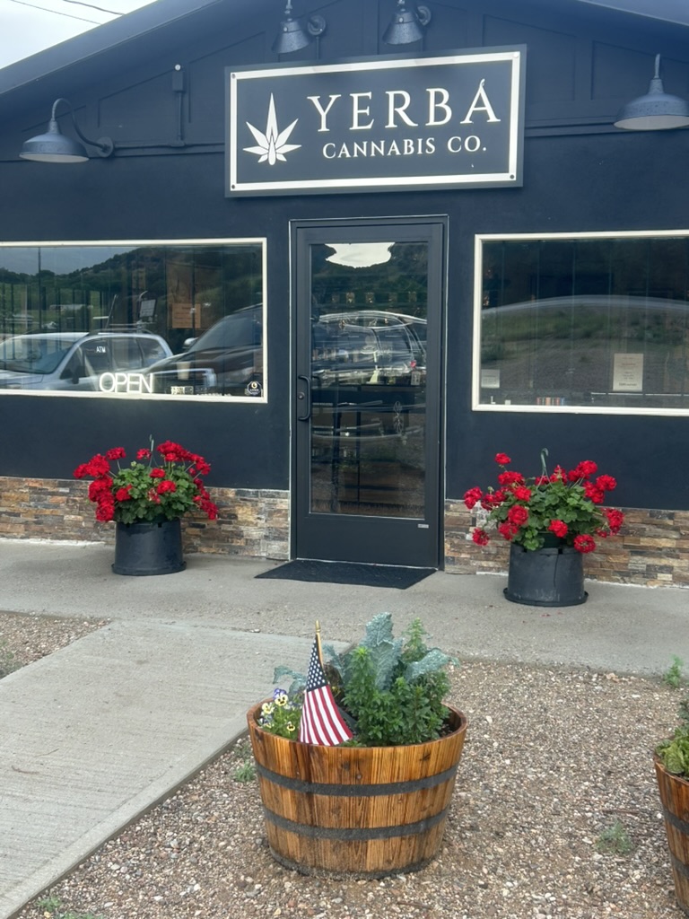 8642C98E 7F24 4102 A4FB E4E633C84D89 1 105 c