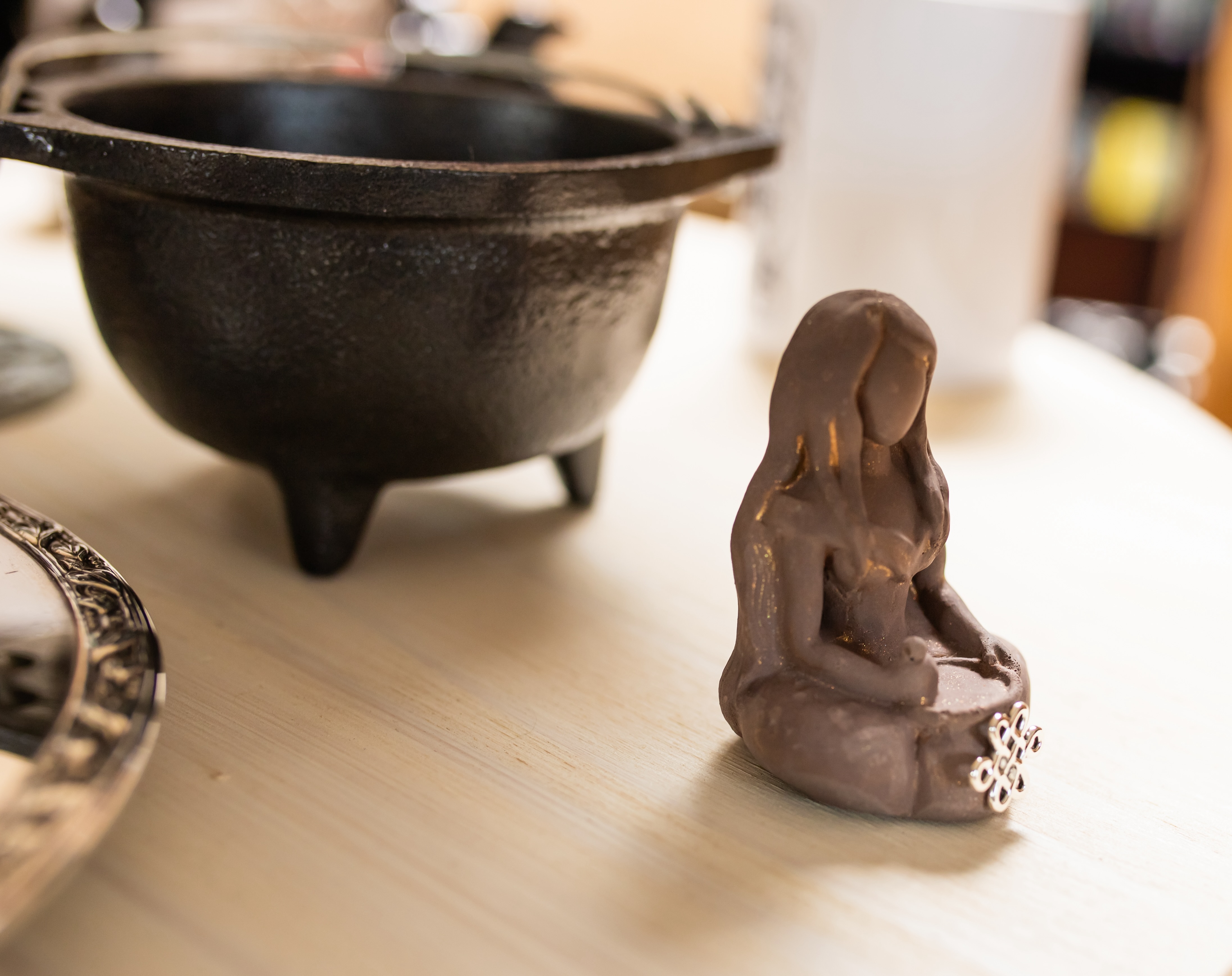 Goddess and cauldron 1